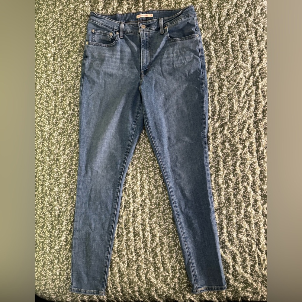 Levi's Women's Skinny Jeans in Dark Blue